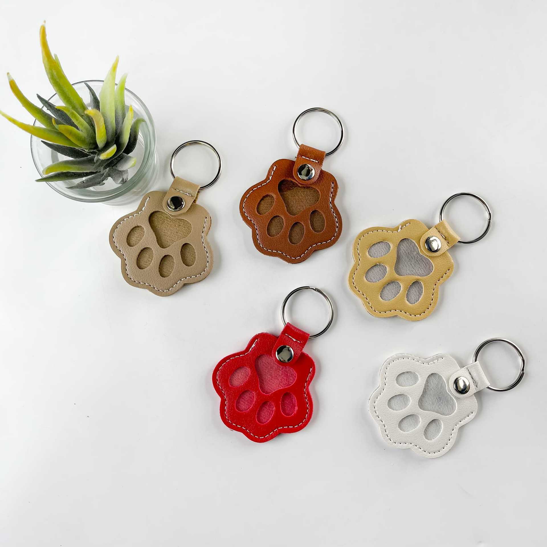 Porte-clés stockage poils d'animaux – Patte de chien