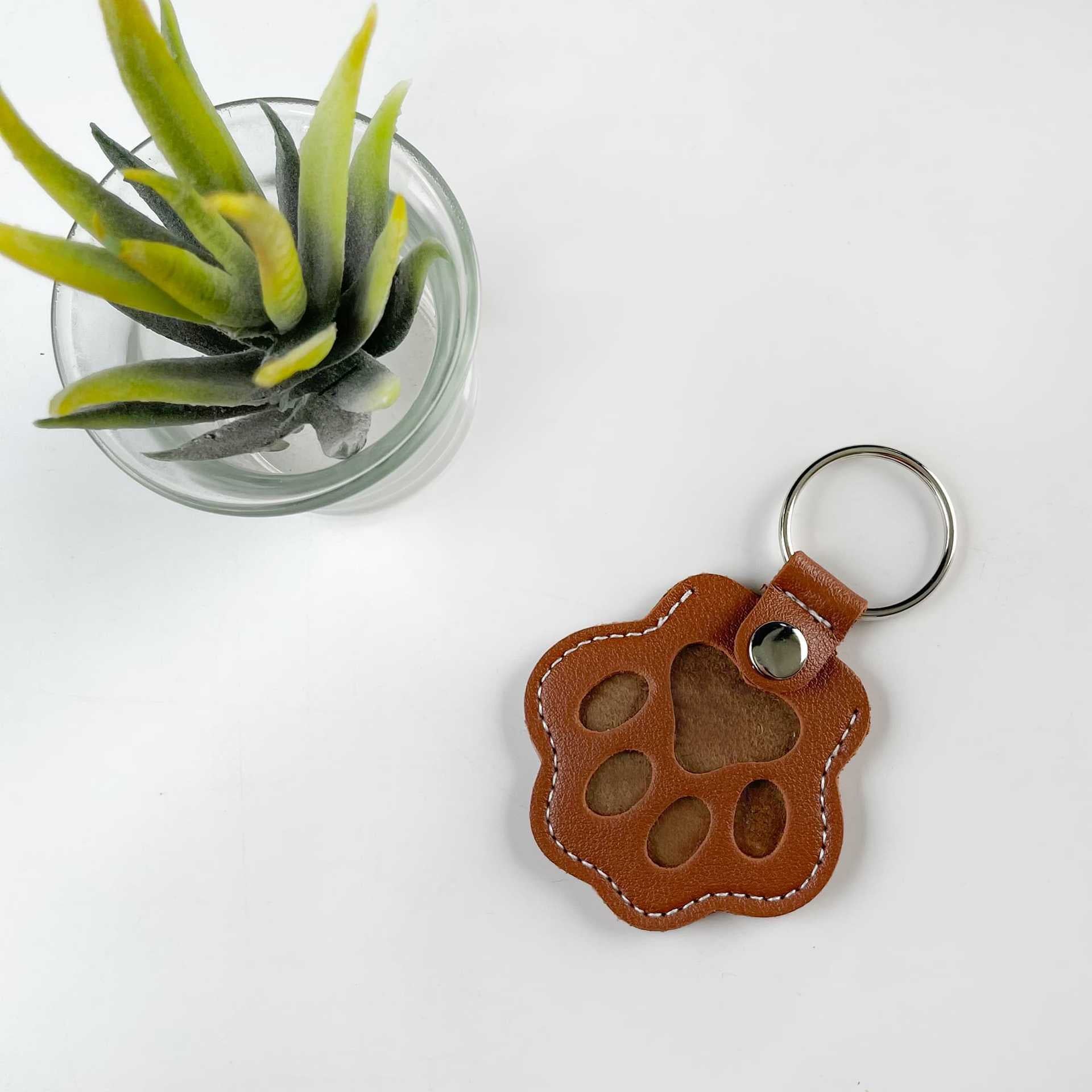 Porte-clés stockage poils d'animaux – Patte de chien